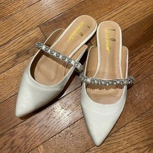 brand new bridal flats never worn size 8.5 lulus
